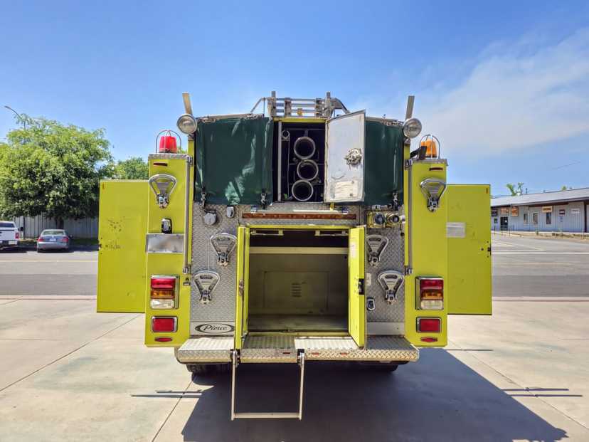 2001 Pierce Wildland Unit — photo 4