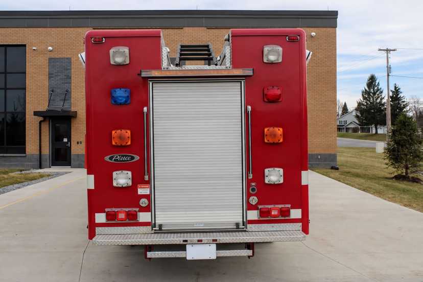 1995 Pierce Saber Heavy Rescue — photo 4