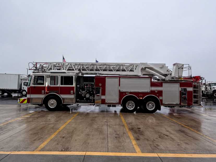 2018 KME PREDATOR 109' Aerial — photo 2
