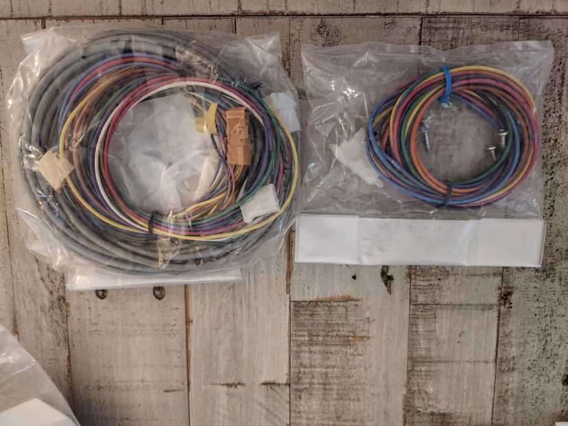 New old stock whelen parts — photo 5