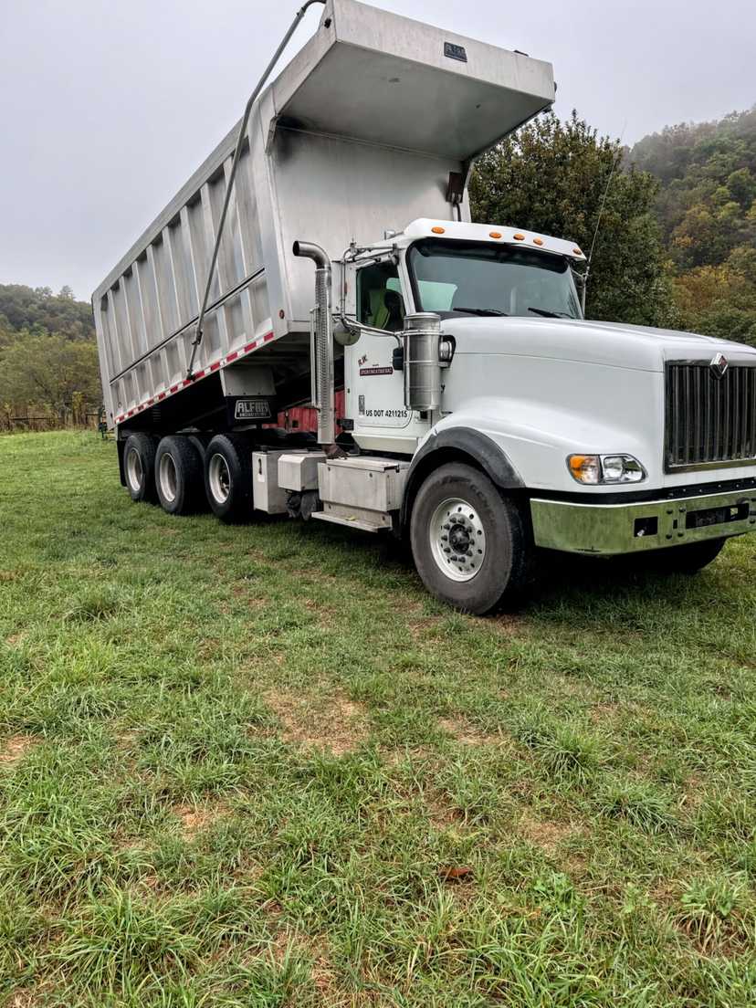 2016 International 5900 Dump Truck — photo 3