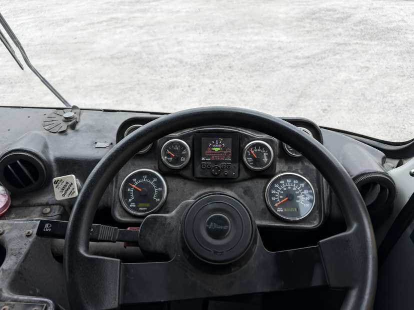 2014 Autocar New Way Front Loader — photo 4