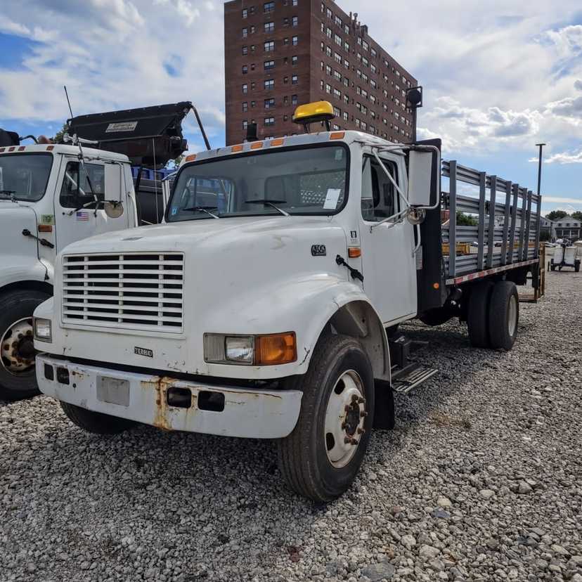 2000 international 4700 stake body — photo 5