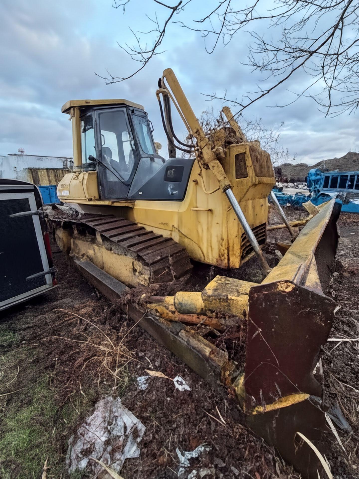 2000 Komatsu D65EX-23 Crawler Dozer - image 4