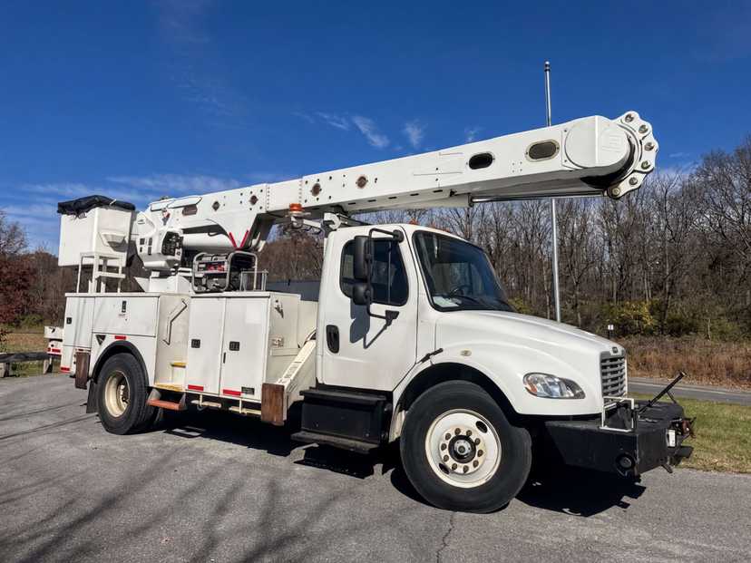2014 Freightliner M2 Bucket Truck w/ Altec AM55E Boom (60 ft) — photo 3
