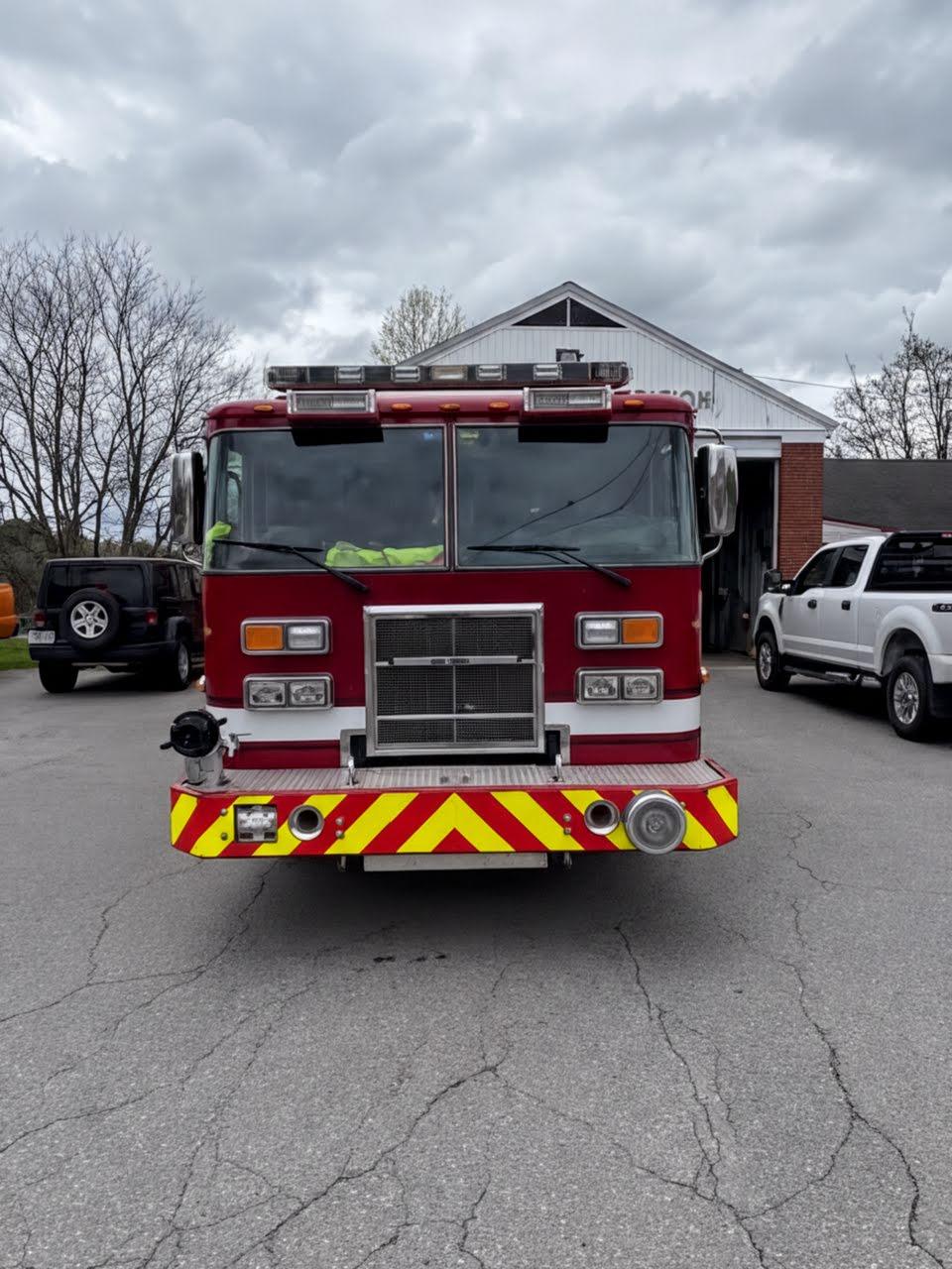 2014 Pierce Saber Pumper - image 5