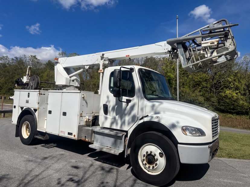 2019 Freightliner M2 106 Bucket Truck/Cable Placer (45 ft) — photo 5