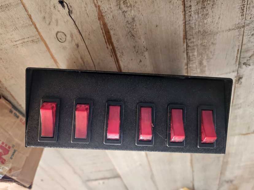 Whelen switch box new old stock — photo 4