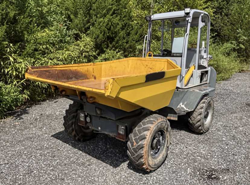 2014 4x4 Dump Truck