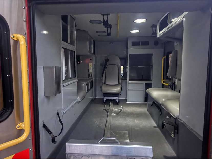 2011 Dodge Ram 4500 Type I Ambulance — photo 5