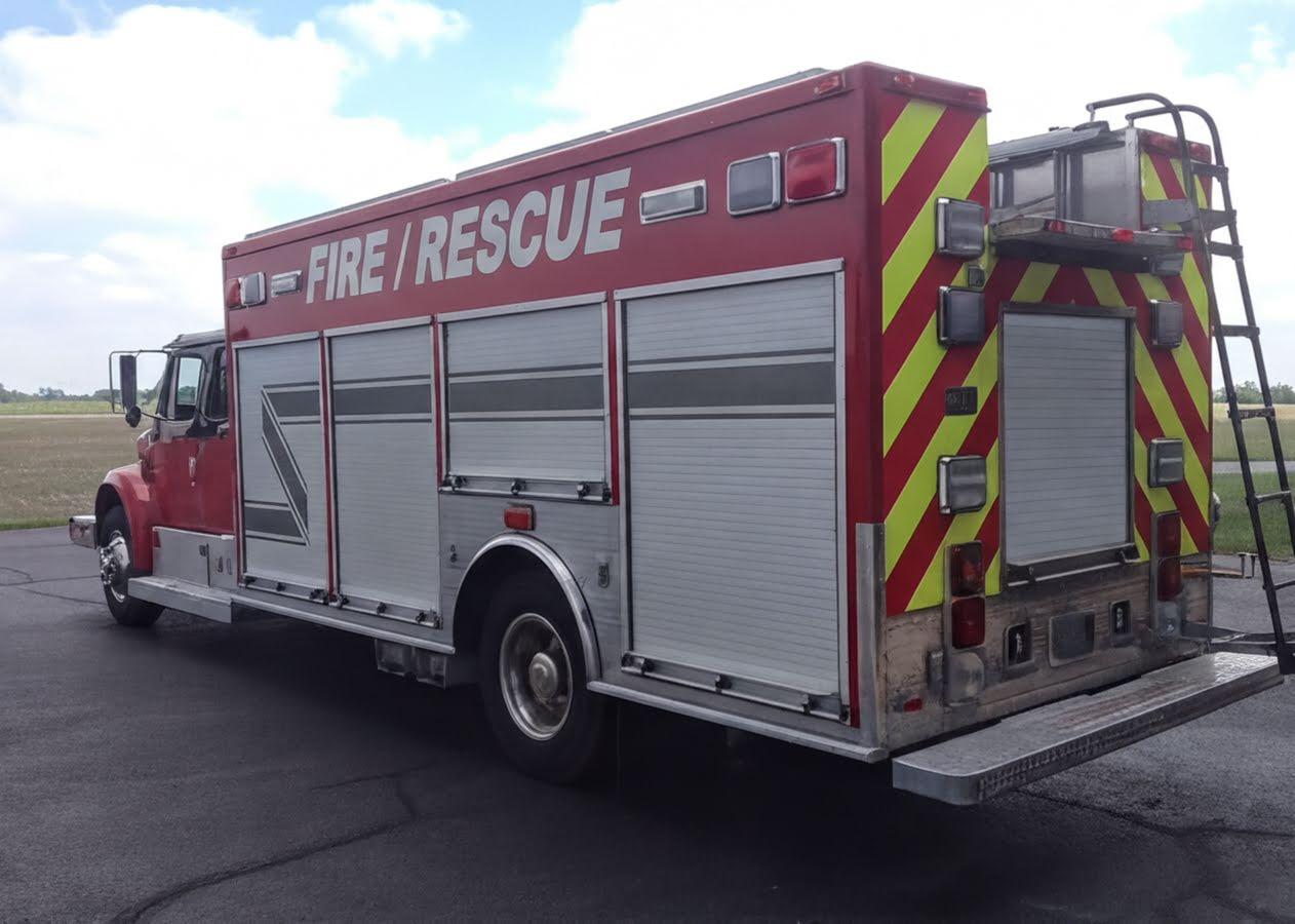 1995 American International Heavy Rescue - image 3