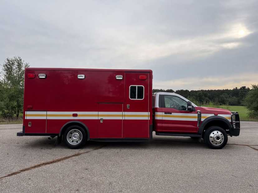 2023 Horton Ford 4x4 Type I Ambulance — photo 2