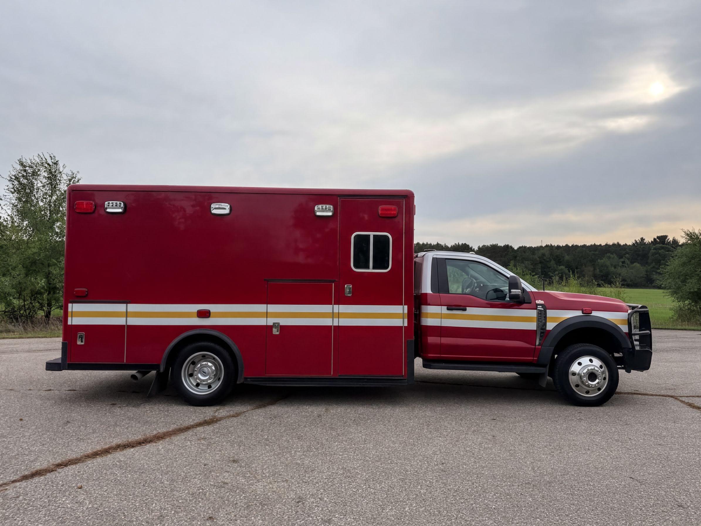 2023 Horton Ford 4x4 Type I Ambulance - image 2