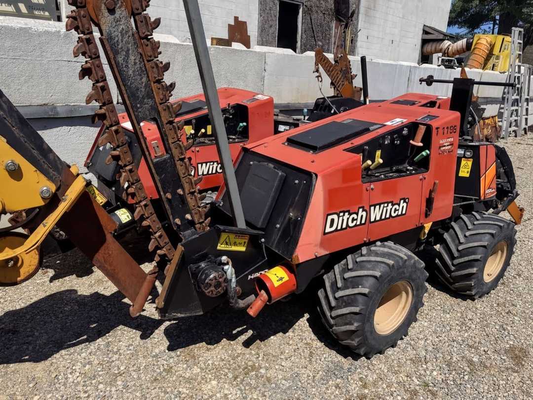 2017 Ditch Witch 410SX