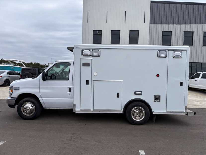 2022 Osage Ford Type III Ambulance — photo 5