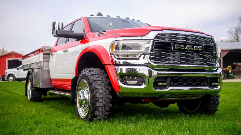 2022 Ram 5500 4x4 Brush Truck