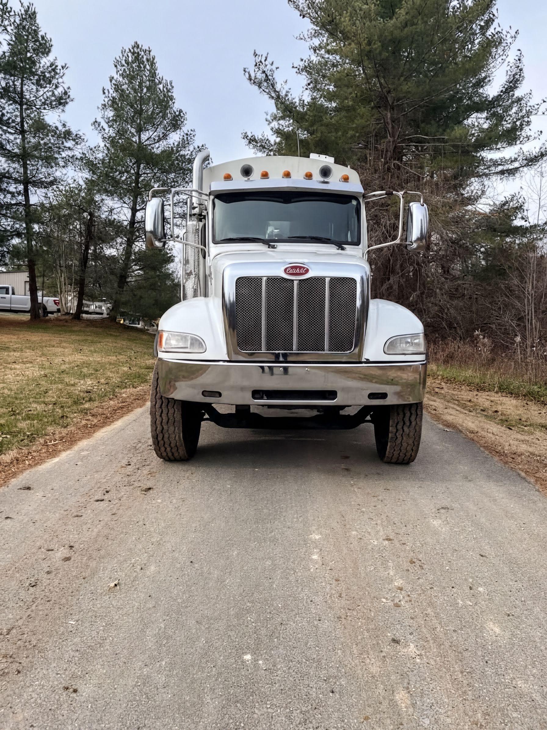 2020 Peterbilt Loadmaster Rear Loader - image 3