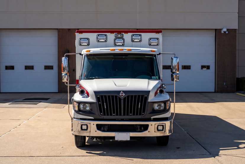 2013 PL-Custom International Type I Ambulance — photo 2
