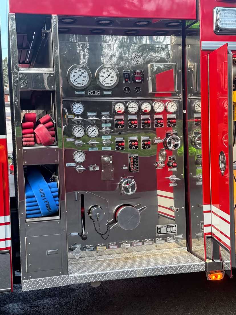 1996 Saulsbury Spartan Pumper — photo 5