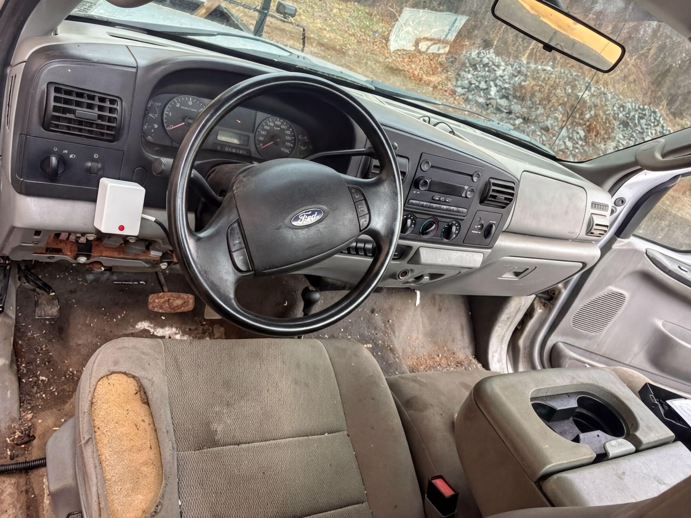 2006 Ford F-350 Super Duty cab & chassis, 4x4 - image 4