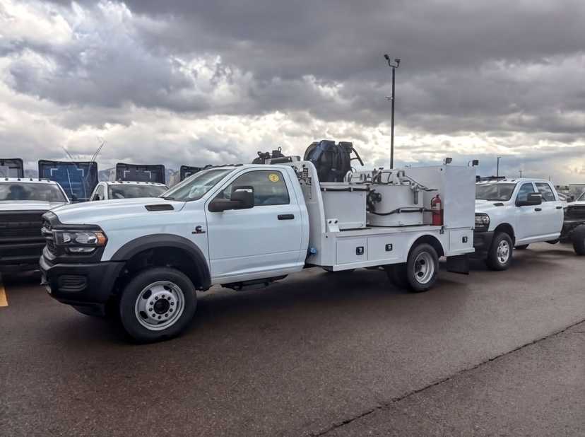 2024 Ram 5500 Regular Cab DRW 4x4 Knapheide Fuel Lube Truck — photo 4