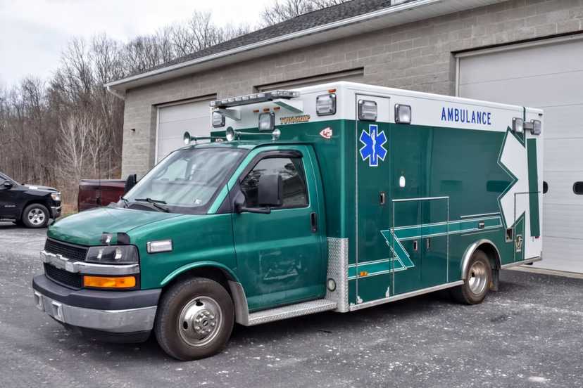 2010 PL-Custom Chevrolet Type III Ambulance