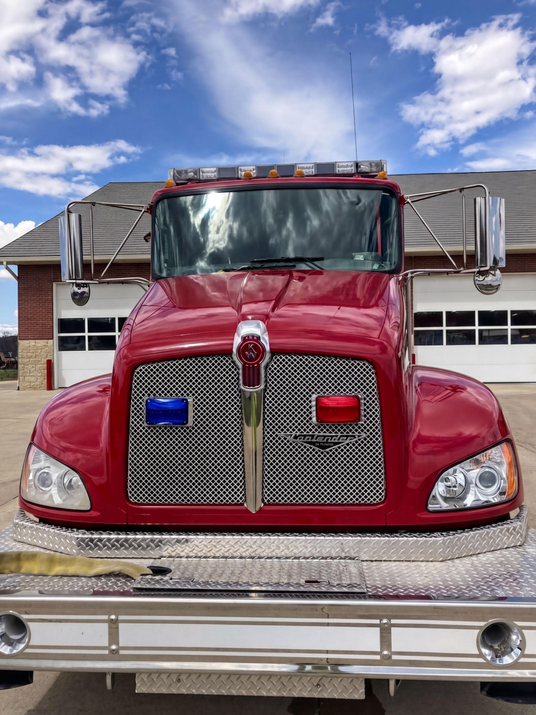 2009 Pierce Contender Pumper - image 4