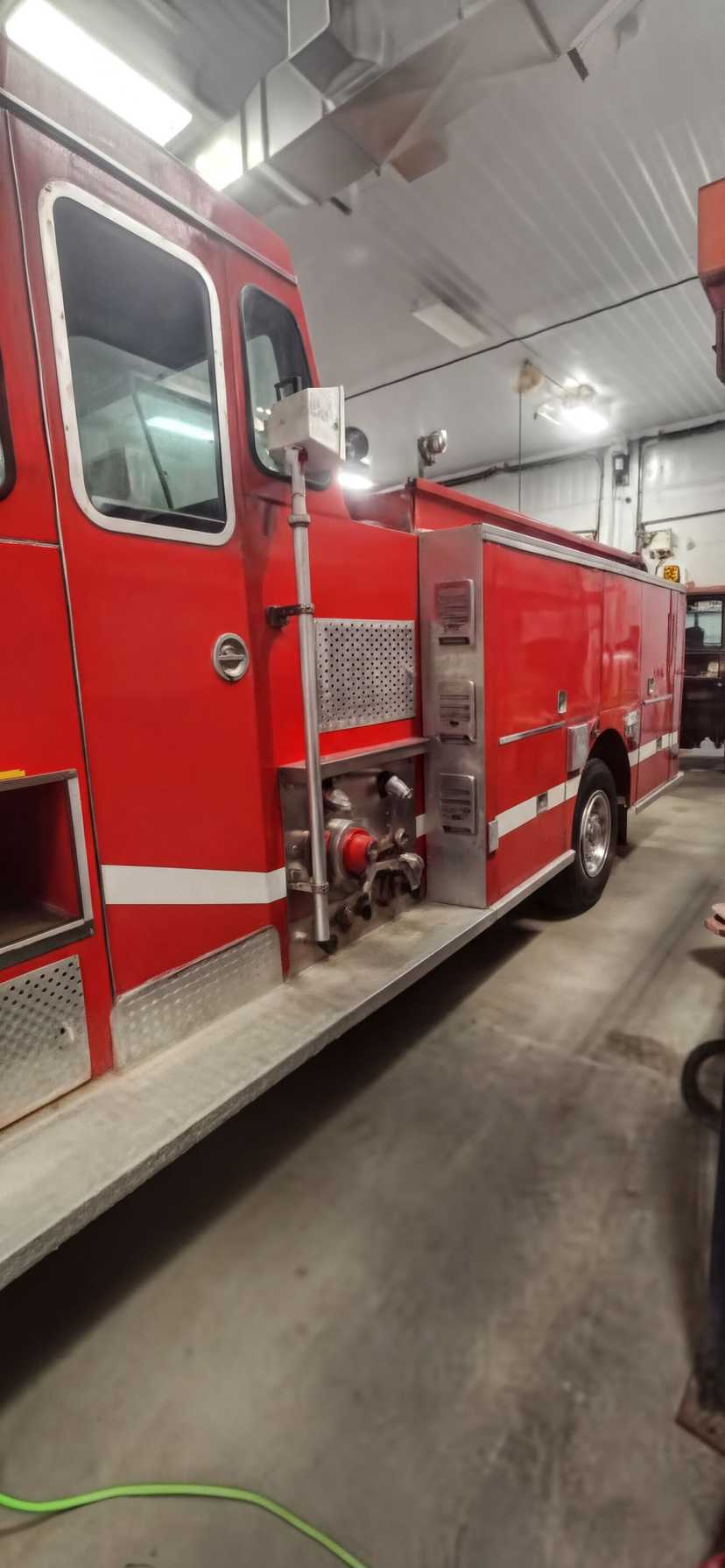 2000 Freightliner Pumper — photo 2