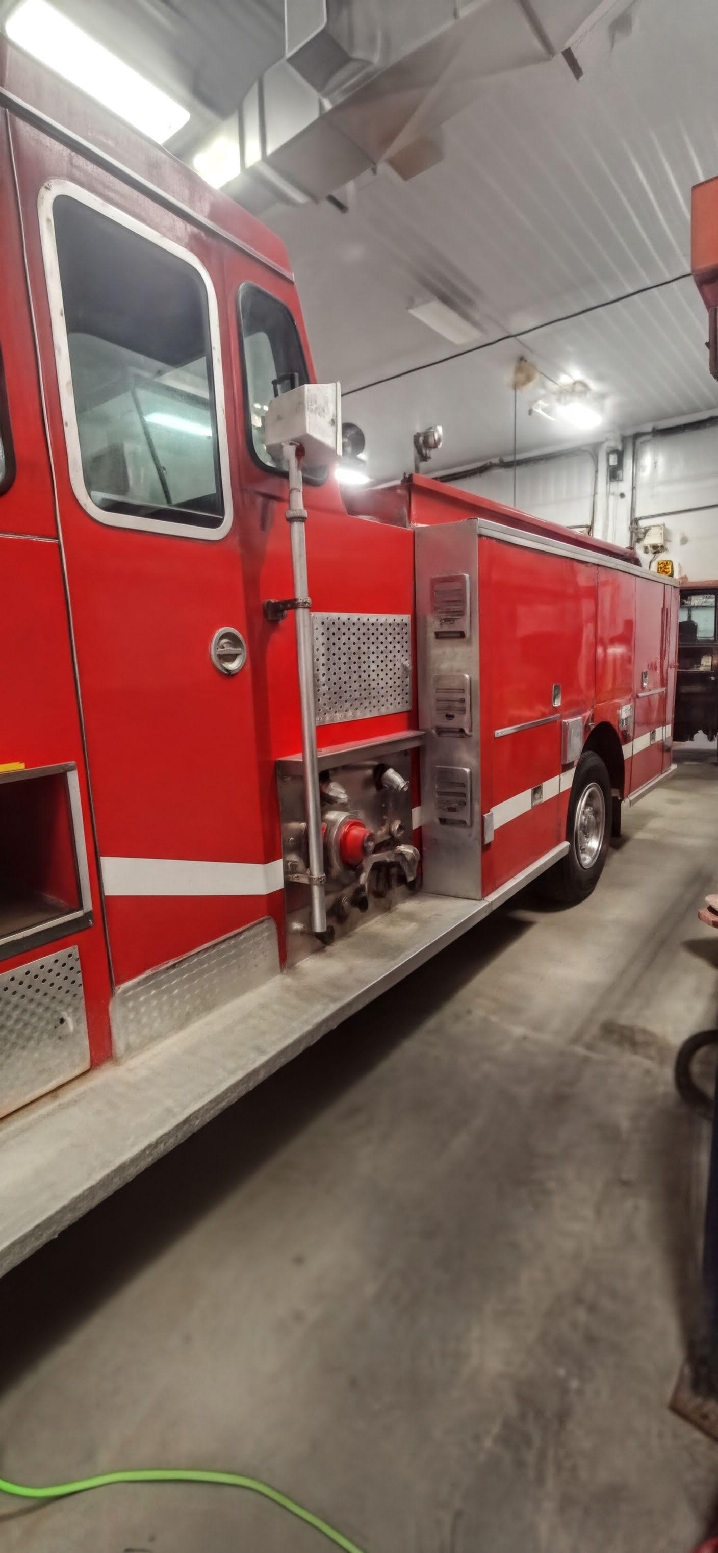 2000 Freightliner Pumper - image 2
