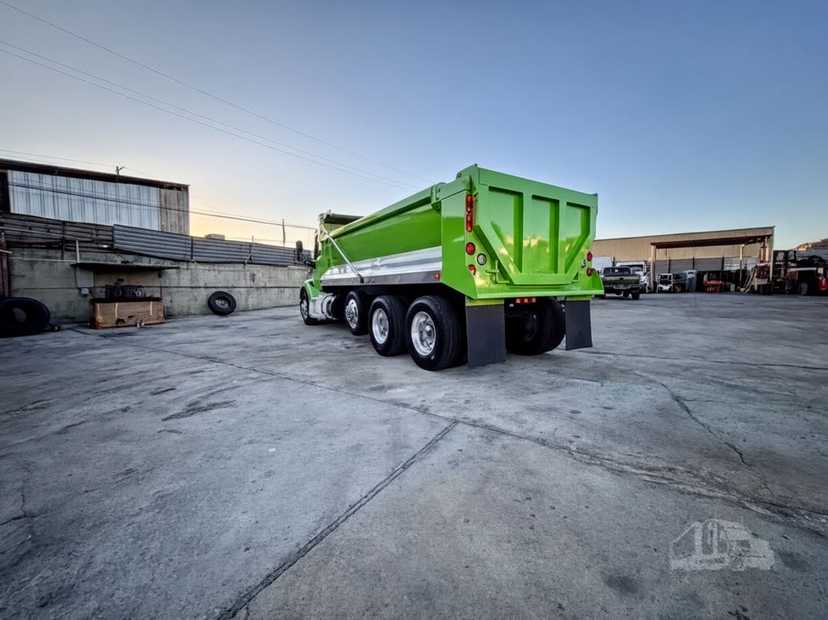 2020 Peterbilt 579 Dump Truck — photo 5