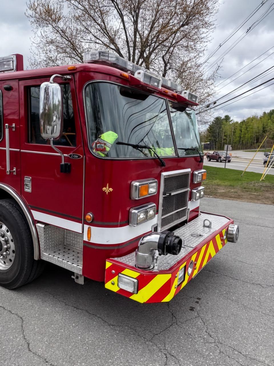 2014 Pierce Saber Pumper - image 1