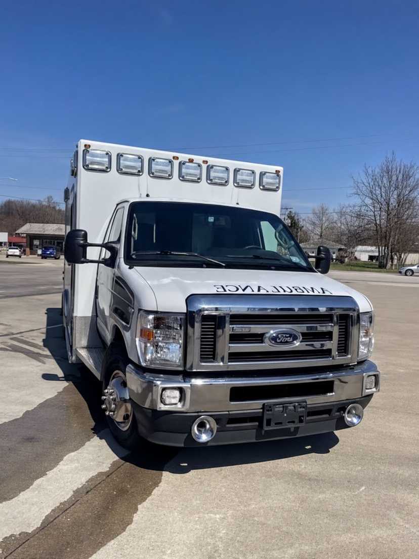 2022 Osage Ford Type III Ambulance — photo 3