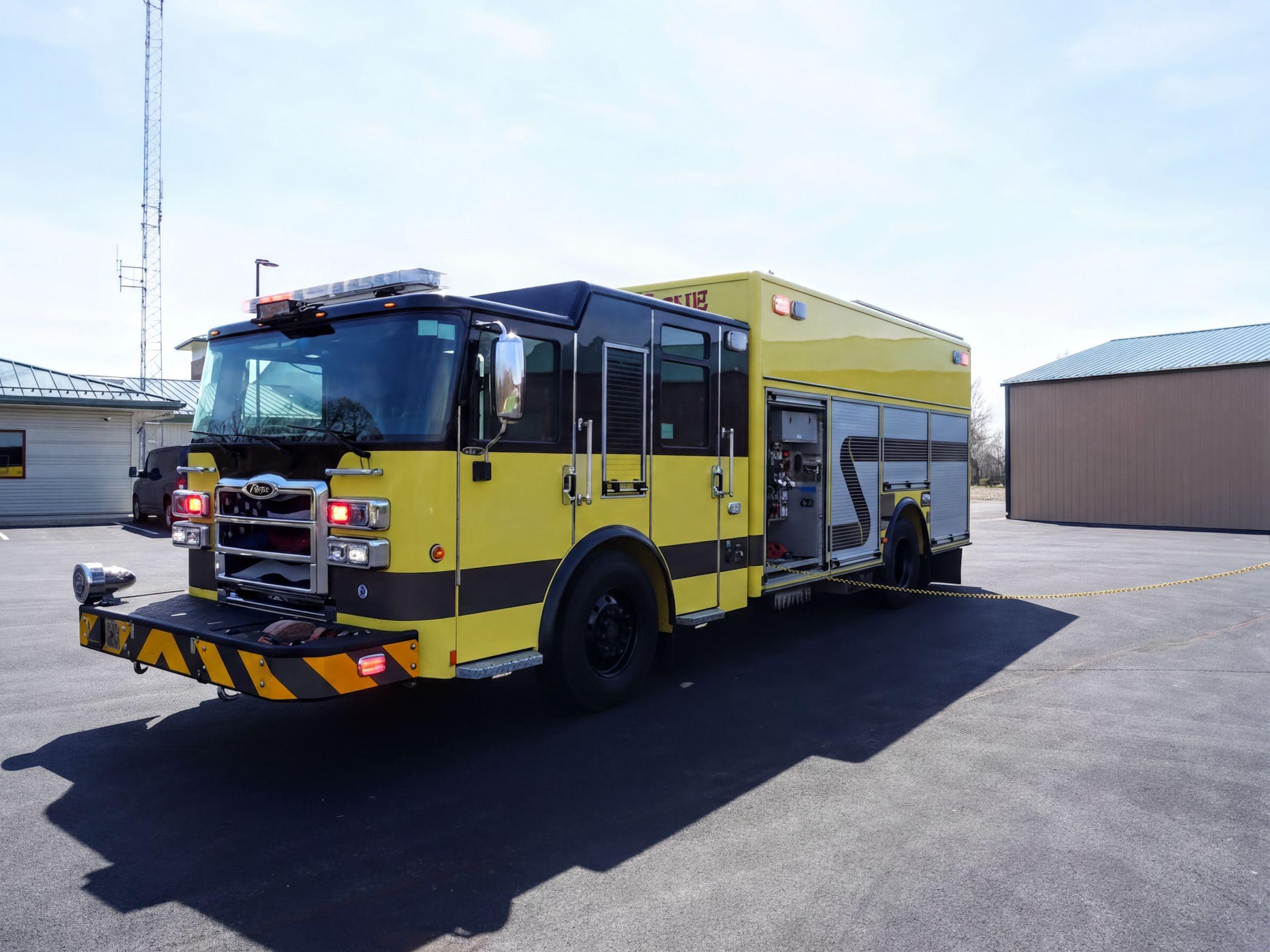 2021 Pierce Rescue Pumper - image 2