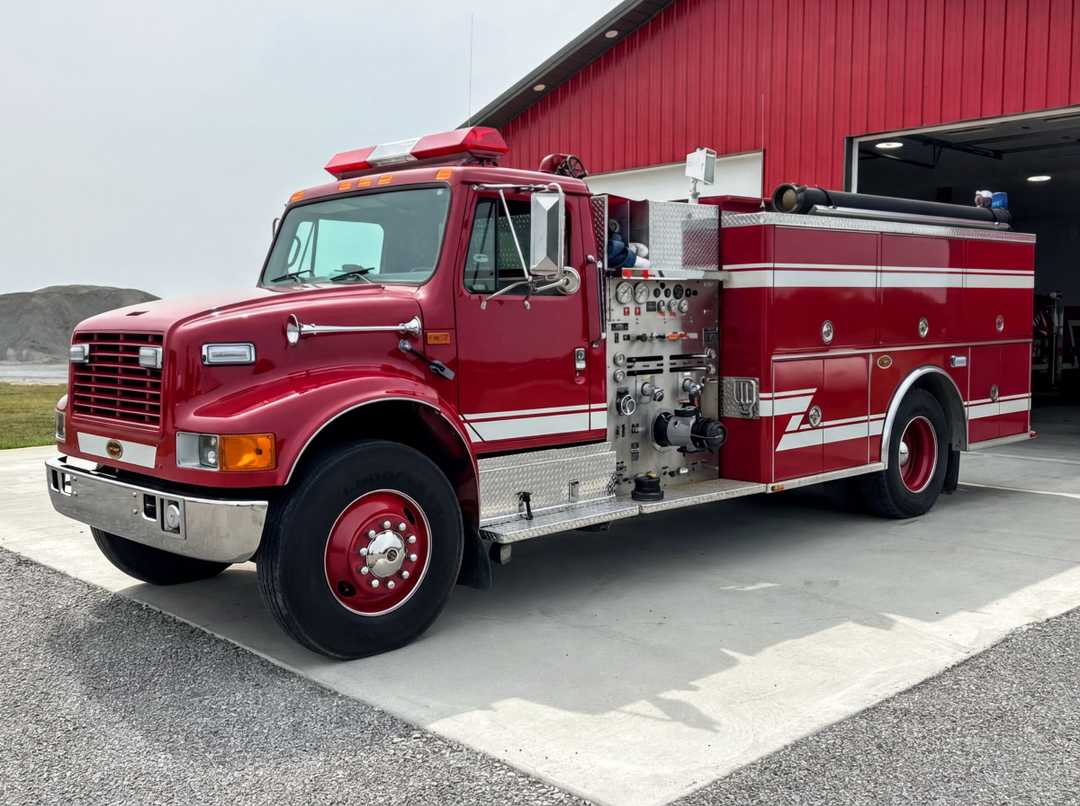 2000 KME International Pumper