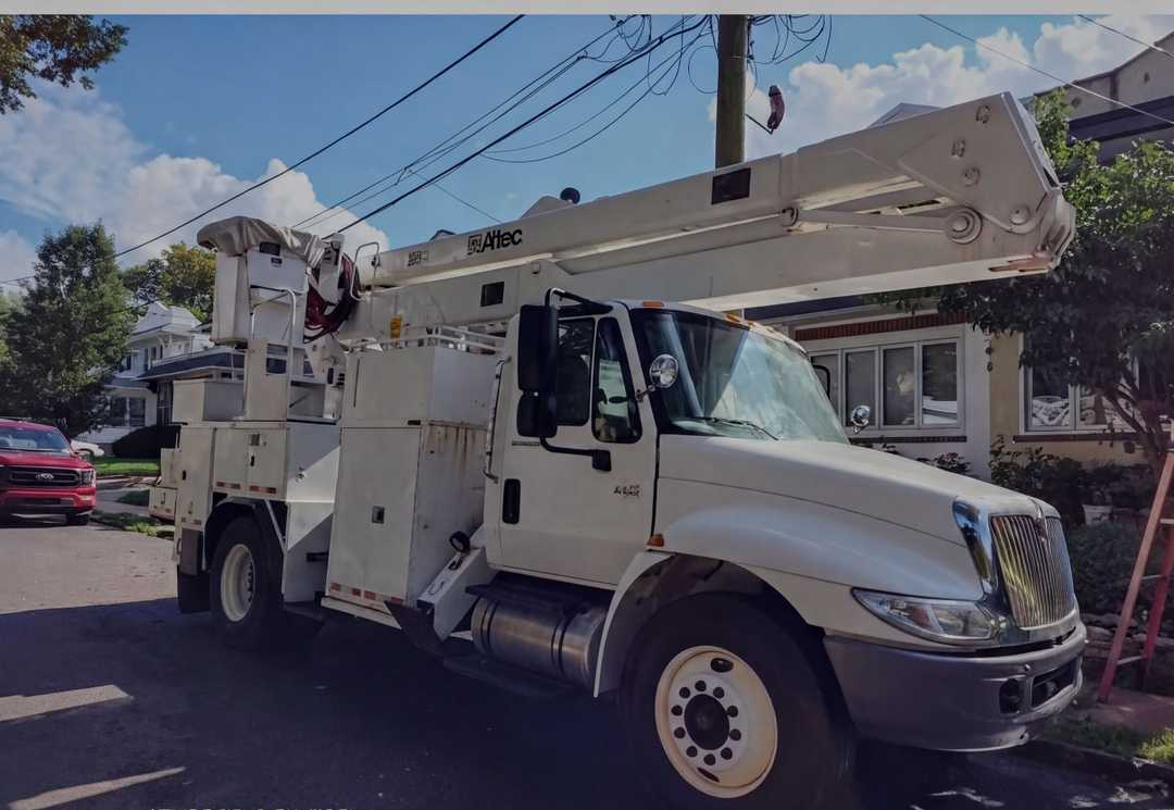 2002 International Bucket truck 47 working height