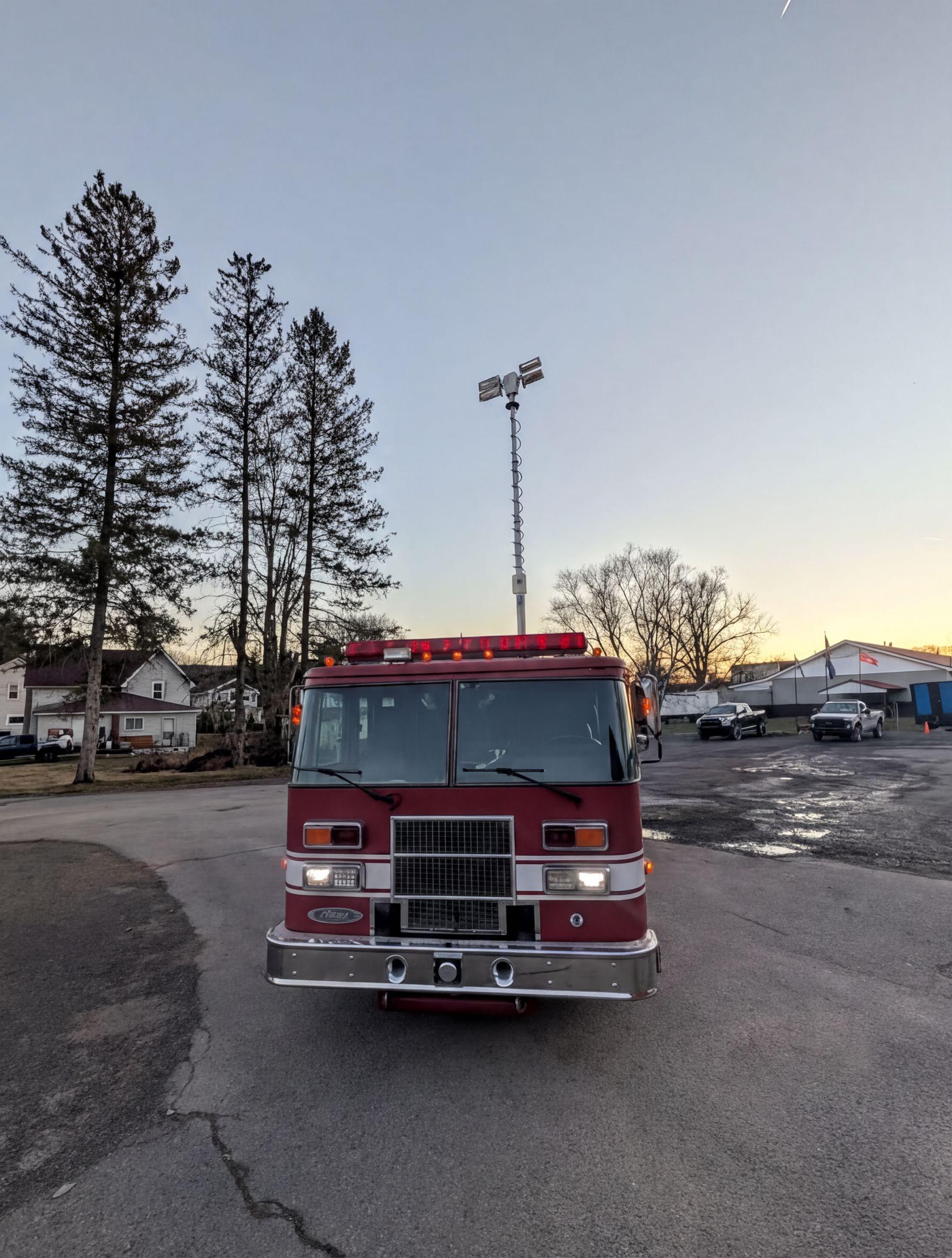 1994 Pierce Heavy Rescue - image 2