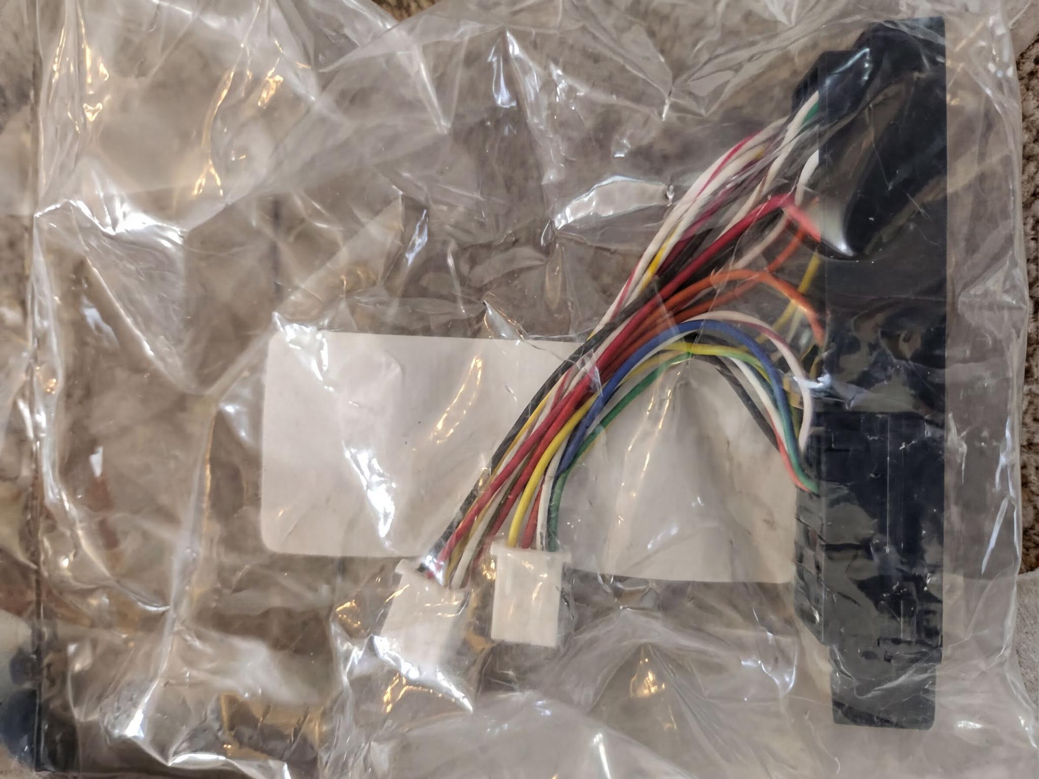 New old stock whelen parts - image 5