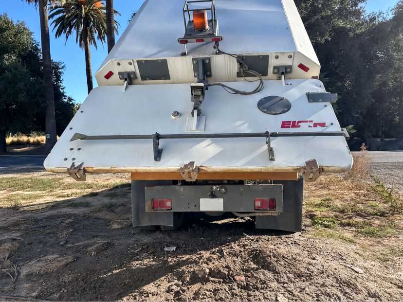 2015 Freightliner M2 106 Elgin Crosswind Street Sweeper — photo 4