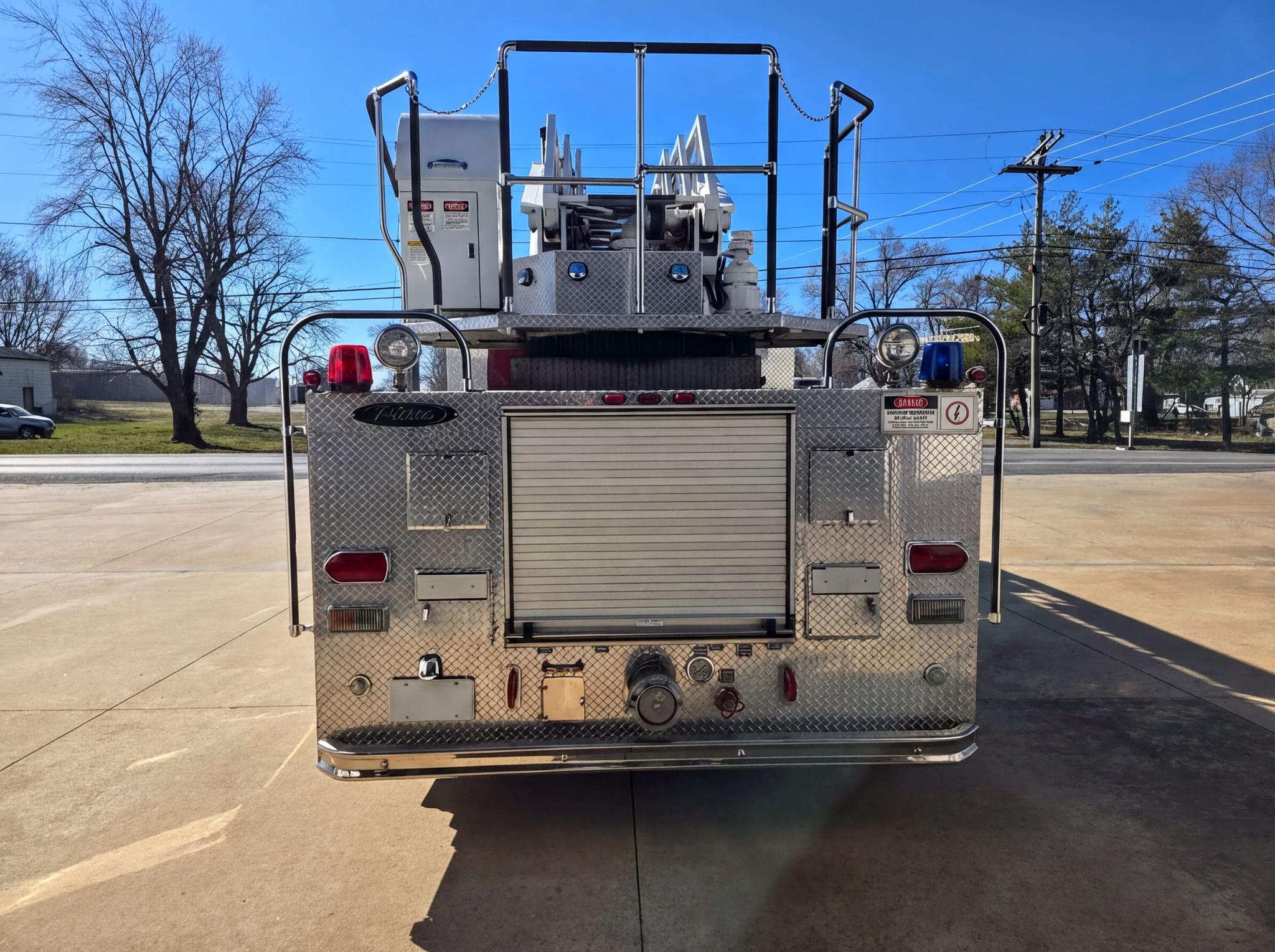 1995 Pierce Quantum 75' Quint - image 3