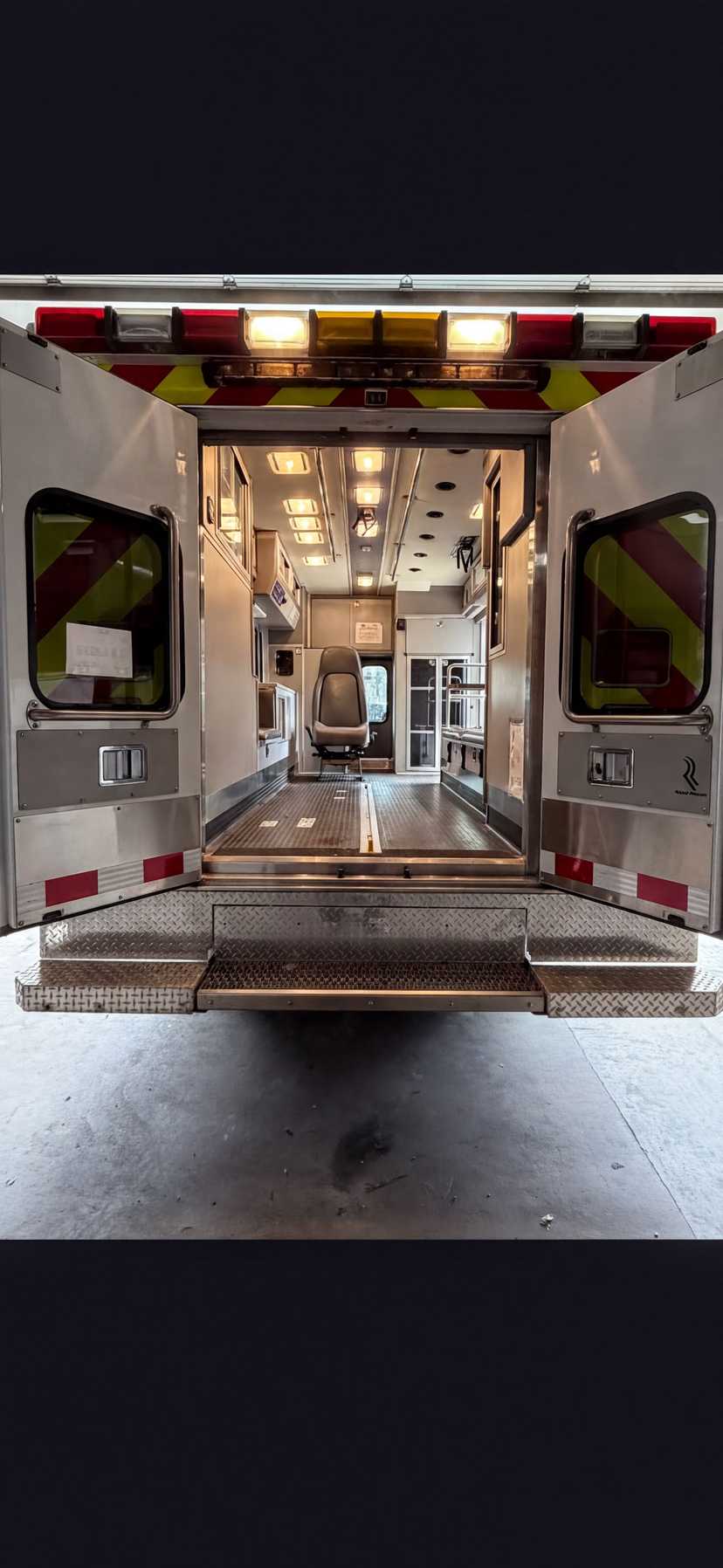2009 Road Rescue Ford Type III Ambulance — photo 3