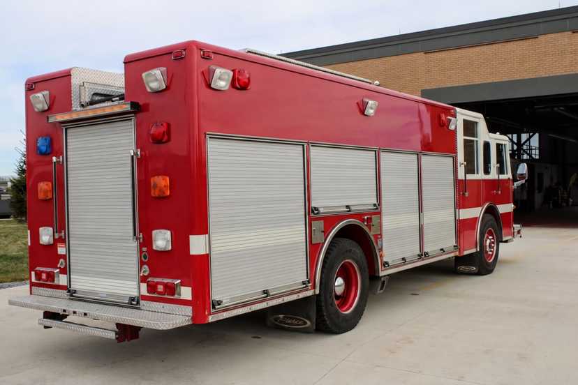 1995 Pierce Saber Heavy Rescue — photo 5
