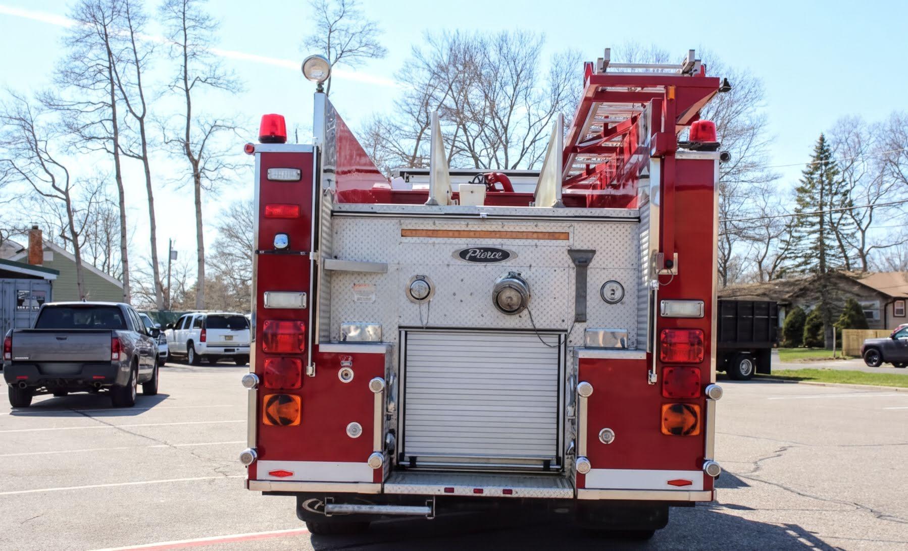 1998 Pierce Quantum Pumper - image 5