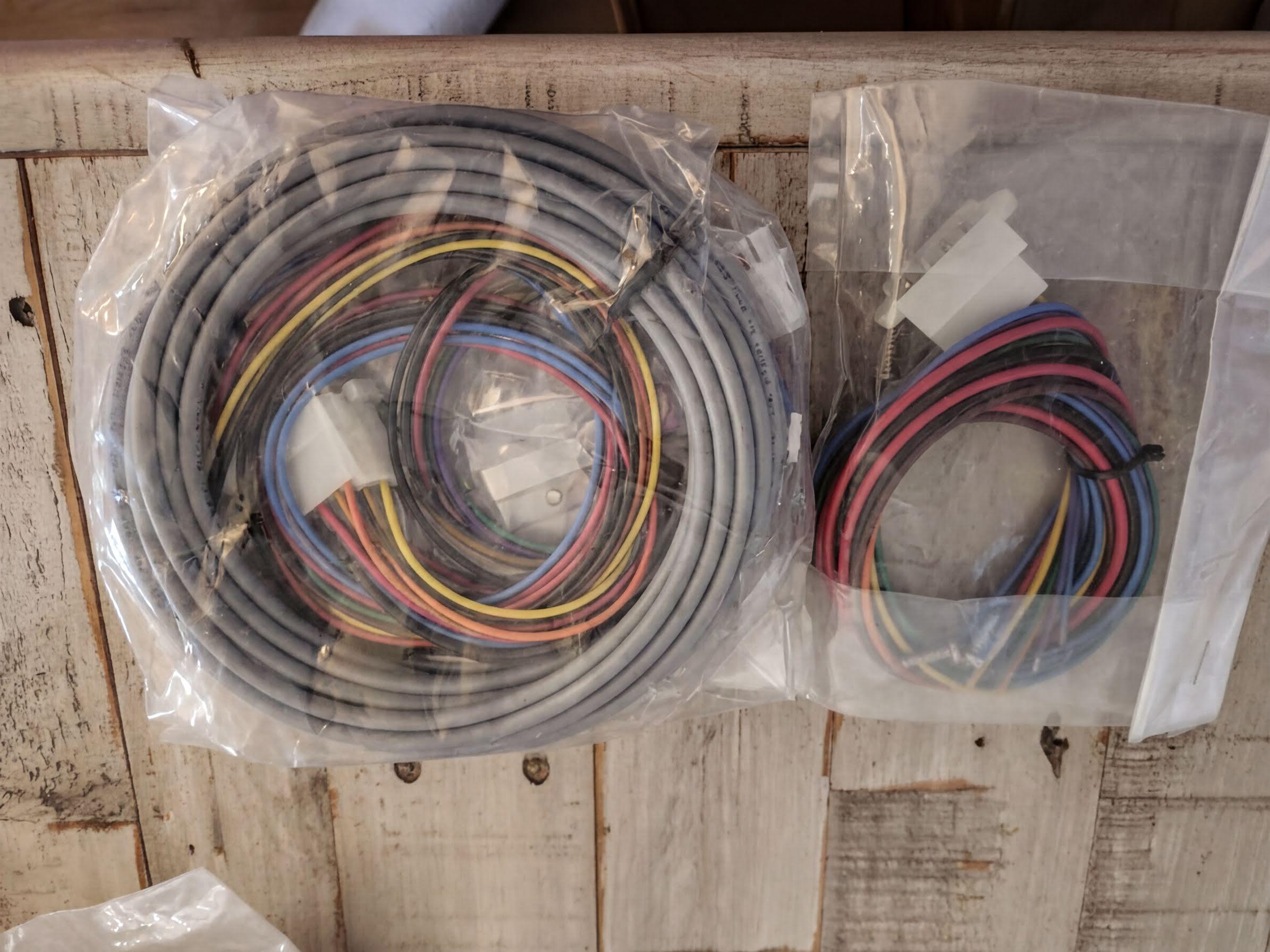 New old stock whelen parts - image 1