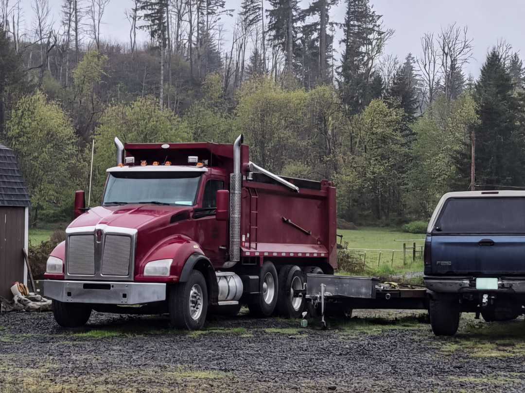 2016 Kenworth T880 Dump Truck