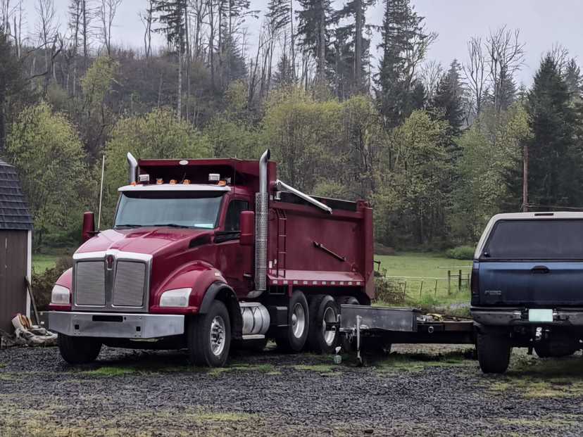 2016 Kenworth T880 Dump Truck