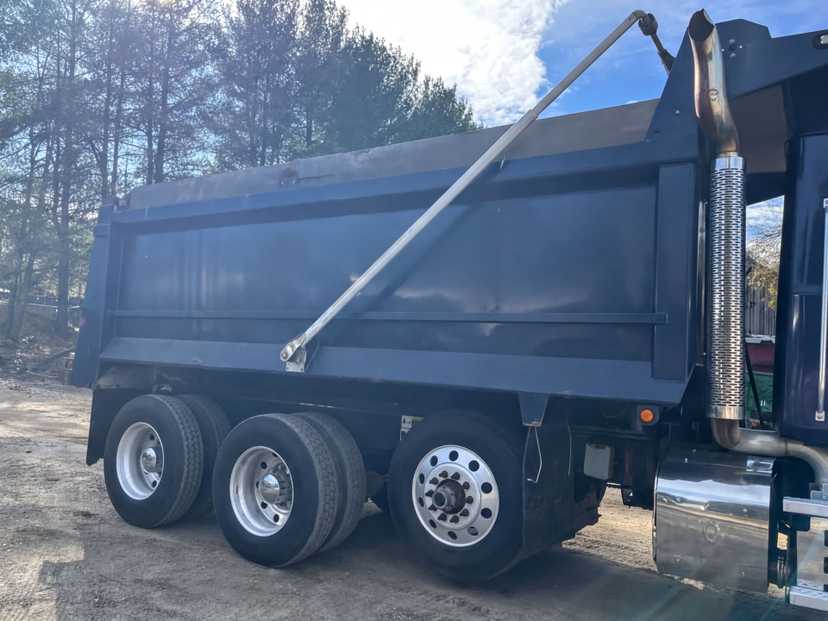 2012 Mack GU713 Dump Truck — photo 5