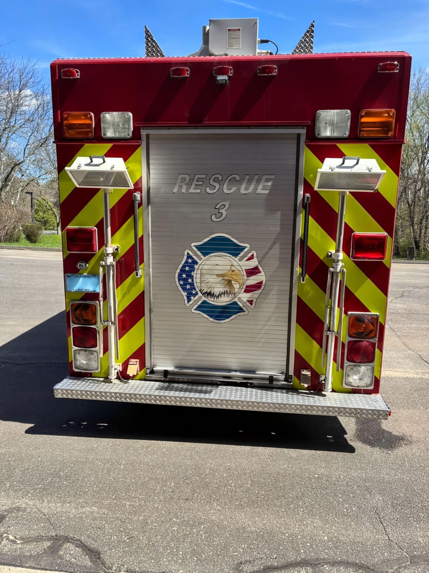1998 4 Guys Ford Medium Rescue - image 4