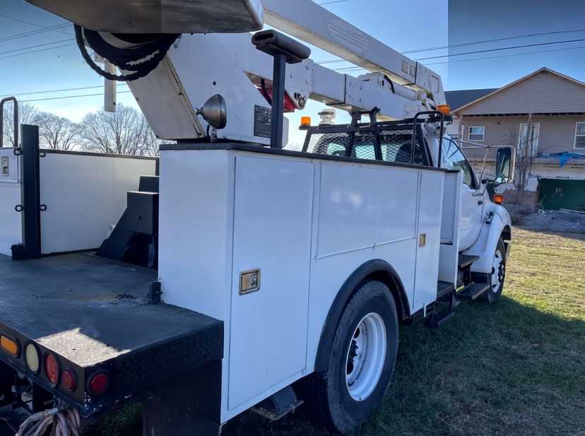 F750 HD Boom Truck — photo 3