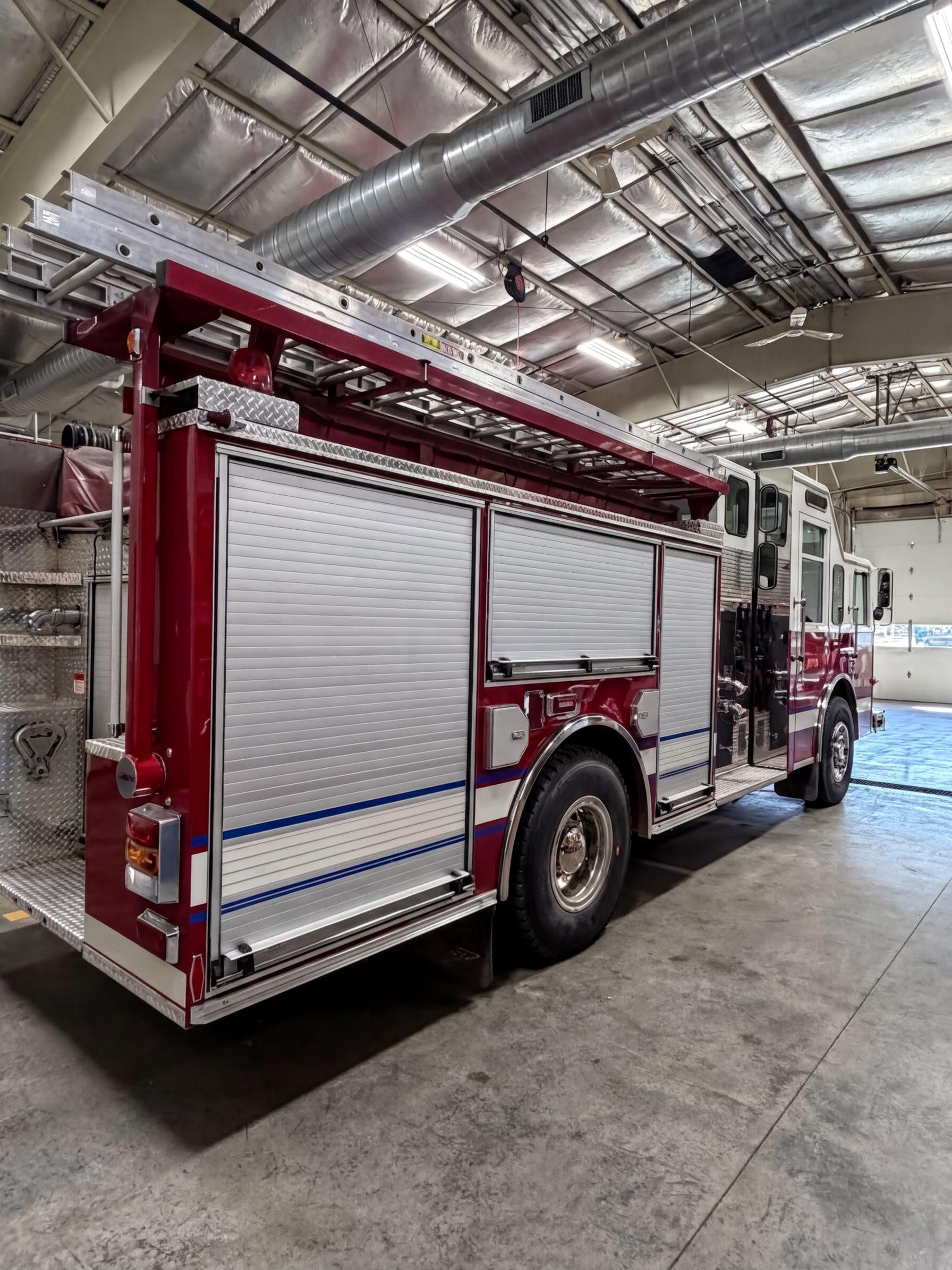 2006 Pierce Contender Pumper - image 8
