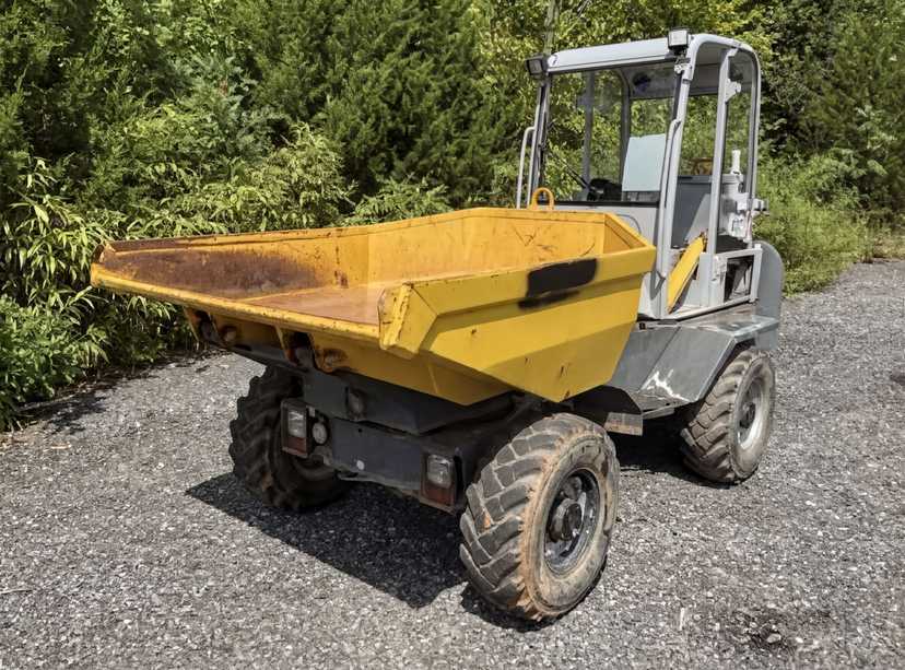 2014 4x4 Dump Truck — photo 5